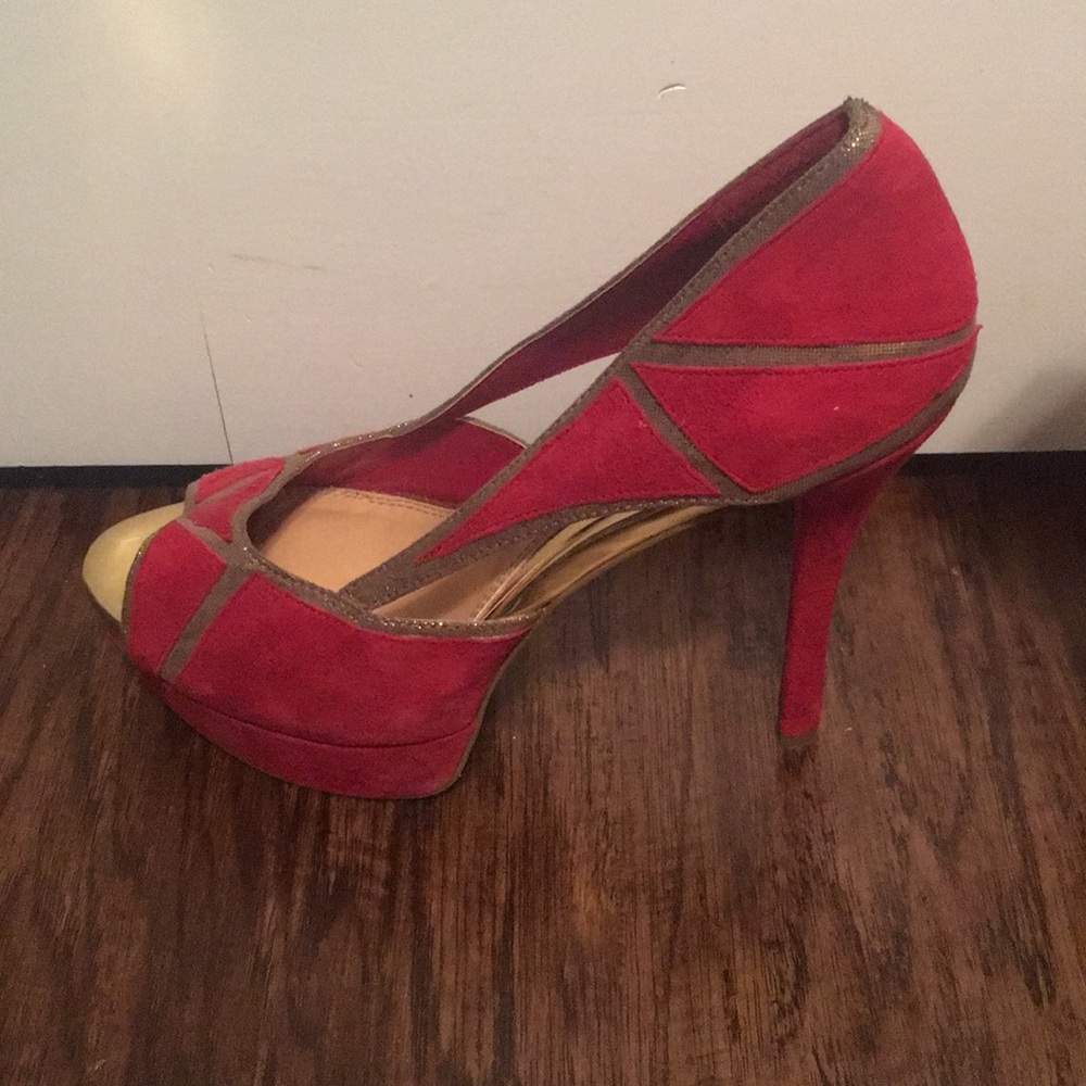 Red and gold Jessica Simpson heels